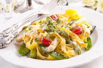 Paglia e Fieno mit Gemüse