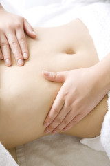 エステを受ける女性