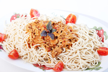 Nudeln mit Fleischsauce