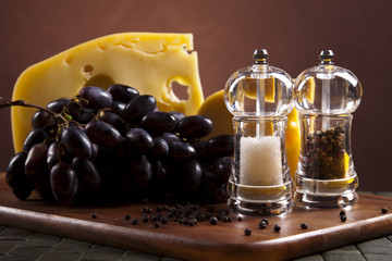 Cheeses with grapes