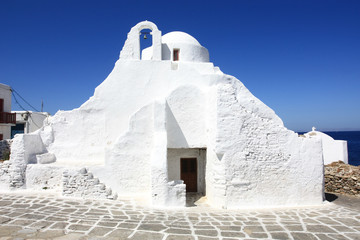 white washed church in mykonos - obrazy, fototapety, plakaty