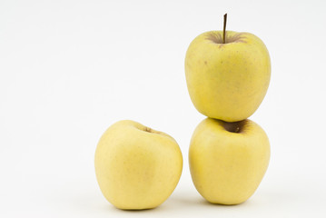 trois pommes Golden