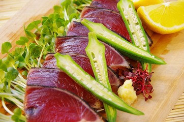 DINING KITCHEN sashimi 鰹サラダ