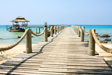 Pier to the sea