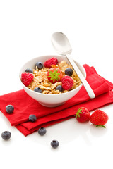 Corn Flakes con frutti di bosco - Isolated