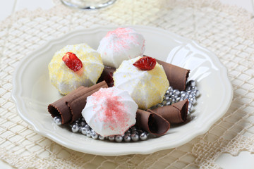 Meringue kisses