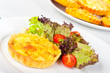 Mini quiche with salad