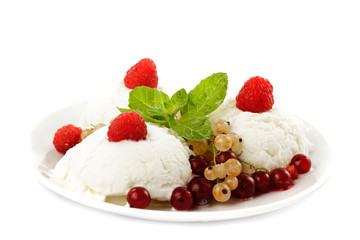 Ice cream with fruits