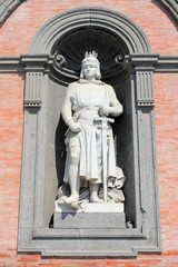 Fototapeta na wymiar Pm rze¼ba Palazzo Reale