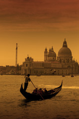 Gondolier in Venice, Italy - 34086209