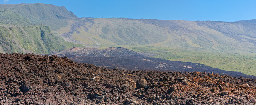 crat&egrave;re adventif, volcan "Piton de la Fournaise", R&eacute;union