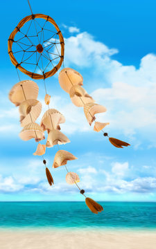 Sea shells blowing in the wind