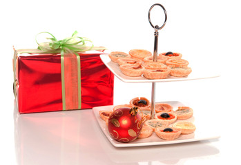 Multitude de petits fours sur un présentoir 5