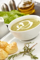 Spinach cream soup