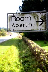 Room for rent sign