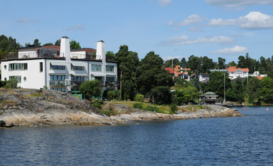 Fototapeta na wymiar maison dans la banlieue de Stockholm