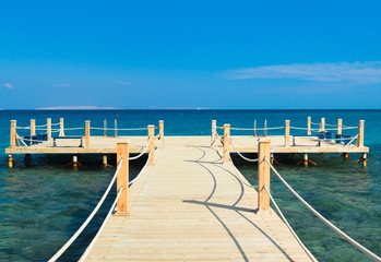 Obraz premium Pier over Waters