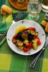 Ensalada de patatas calabacín y tomates