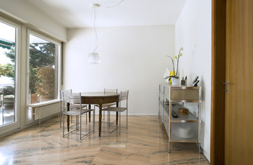 interno di sala da pranzo