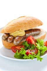 Nürnberger Rostbratwurst in Brötchen