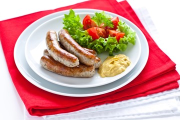 Nürnberger Bratwurst mit Senf und Salat - 34160095