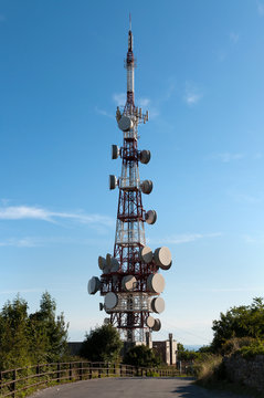 antenna per le telecomunicazioni sui monti di Genova