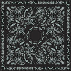 Bi-color Paisley Bandana Design