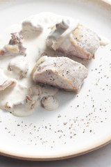 pork tenderloin with mushrooms and creamy sauce