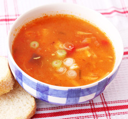 Sauer Scharf Suppe