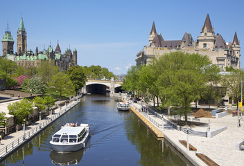 Rideau Canal, Parliament of Canada and Chateau laurier, Ottawa - obrazy, fototapety, plakaty