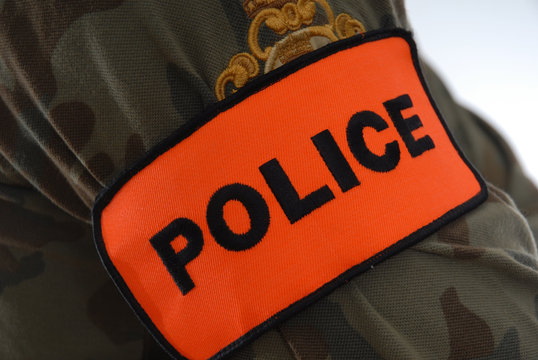 brassard police uniforme policeman