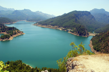 Fototapeta na wymiar mountain lake (Turkey)