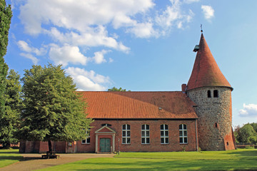 Fototapeta na wymiar Kościół Świętego Wita w Barskamp (Dolna Saksonia)