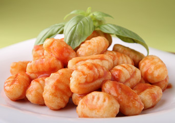 gnocchi et sauce tomate