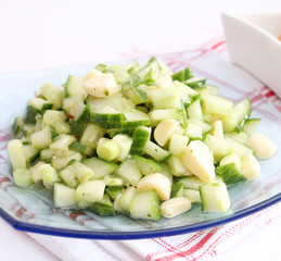 Gurkensalat mit Käse