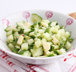 Gurkensalat mit Käse