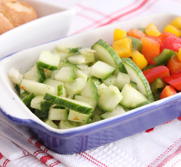 Gurkensalat mit Käse