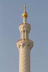 Fototapeta na wymiar Mezquita, minarete