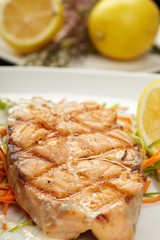 Fish steak with vegetables