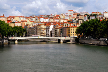 Obraz premium La Croix Rousse et pont de la Feuillée