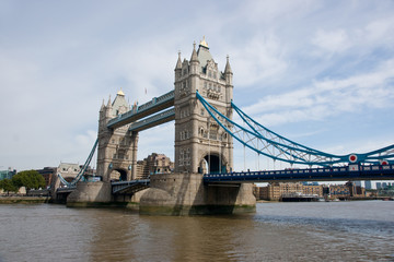 Fototapeta na wymiar Tower bridge