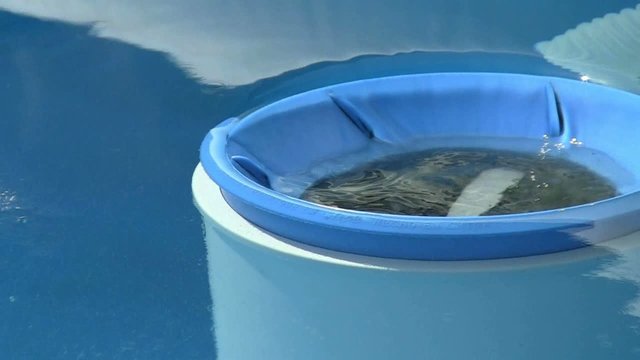 Filtro di superficie per piscina