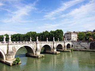 Fototapeta na wymiar Ponte Sant Angelo Roma, Italia