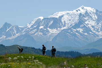 Obraz premium Randonneur au col des Aravis