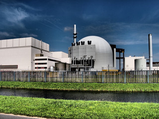 Atomkraftwerk - Kernenergie Kraftwerk