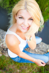 Obraz premium blonde out for a walk