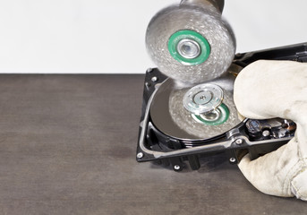 steel brush cleaning hard disk drive