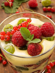 Berry dessert