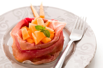 Tortino di Prosciuto e Melone - Isolated