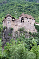 Fototapeta na wymiar Zamek Roncolo w Bolzano